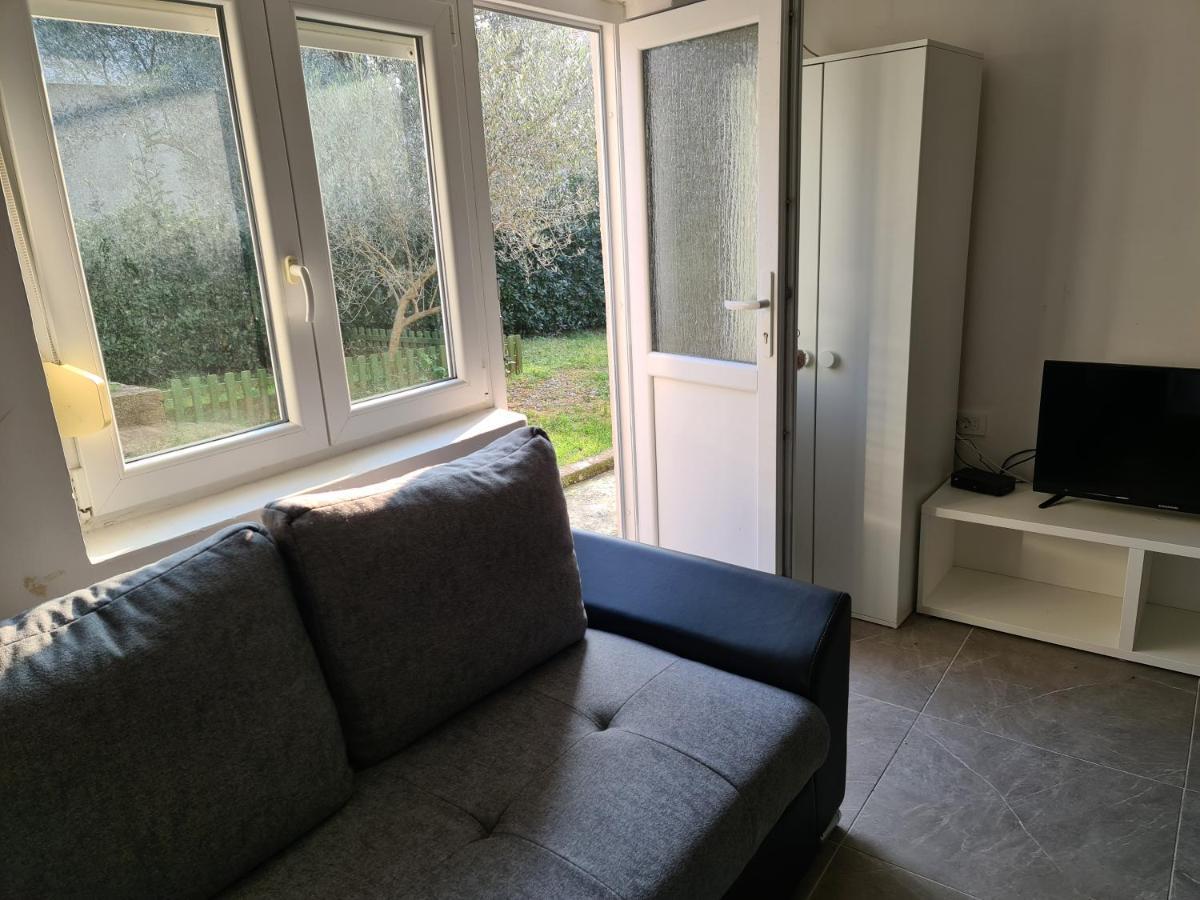 Marton Apartment Кърк Екстериор снимка